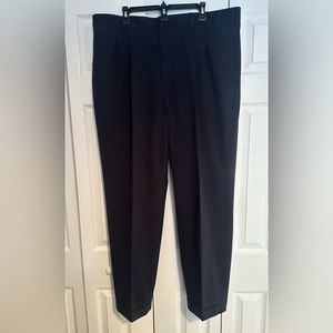 Like new! Men’s Brooks Brothers Navy “346” Advantage Chino Elliot Dress Pants.